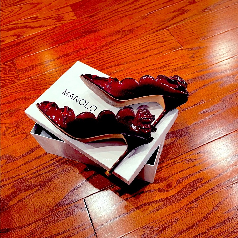 Burgundy patent leather peep toe shoe